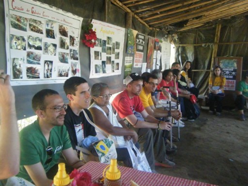 Visita de Peregrinos ao acampamento Marli Pereira da Silva