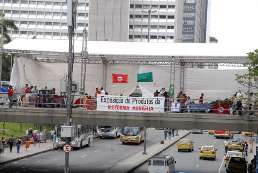 Crédito: Salvador Scofano. A feira aconteceu nos dias 9 e 10 de dezembro, na passarela entre o BNDES e a Petrobras, no Centro do Rio de Janeiro