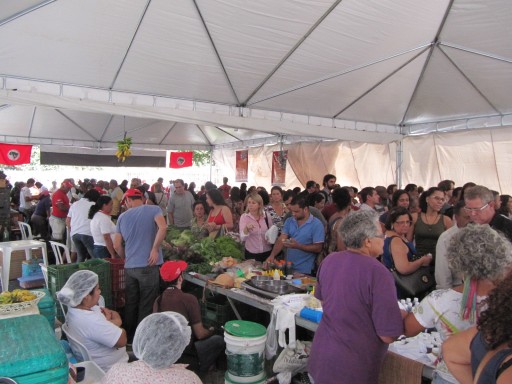 V Feira Estadual da Reforma Agrária Cícero Guedes. Foto: Alan Tygel