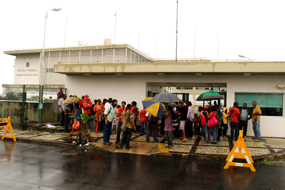 Osvaldo_de_Oliveira_na_Justica_Federal_Baixa_Pablo_Vergara_-37