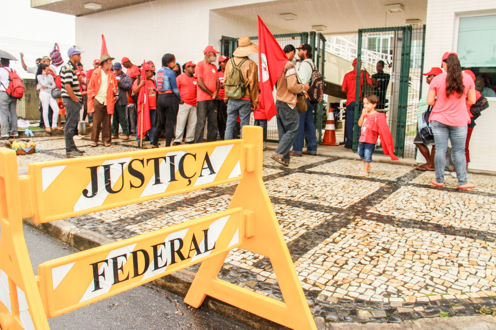 Osvaldo_de_Oliveira_na_Justica_Federal_Baixa_Pablo_Vergara_-4